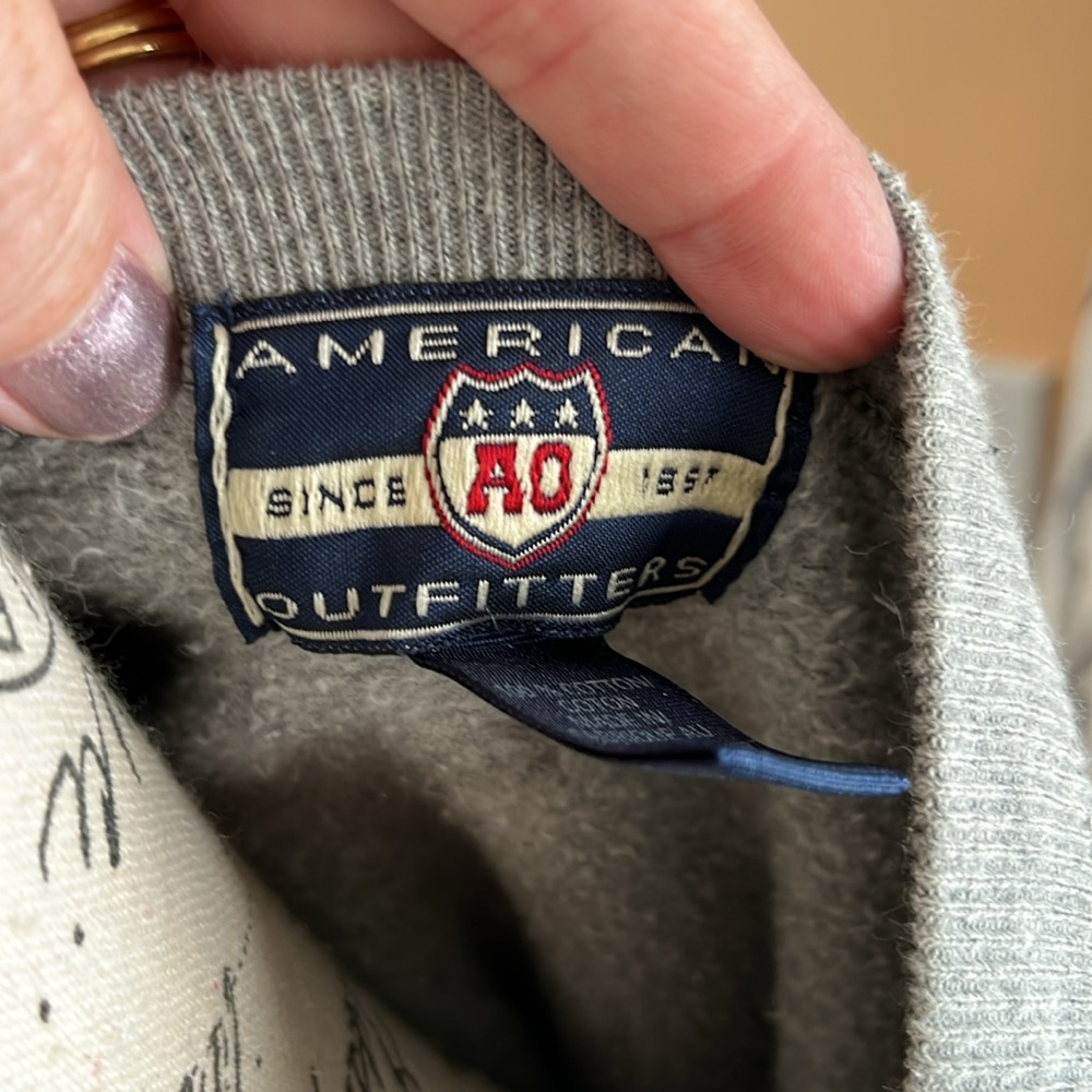 American Outfitters Gray Rugged Jeep Tours Sweatshirt - Picture 3 of 7